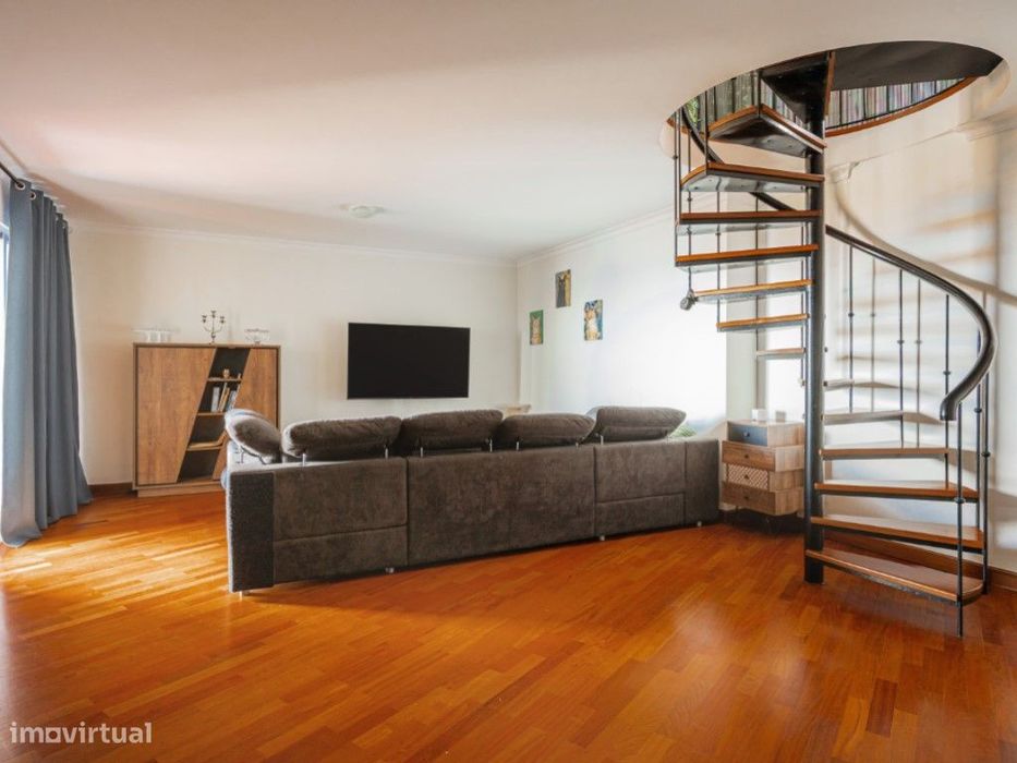 Duplex T4 no último andar, Praia Formosa