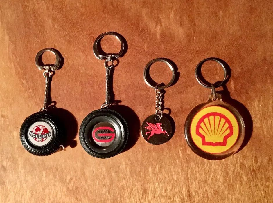 4 PORTA-CHAVES - antigos