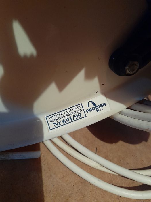 Antena satelitarna 80cm.