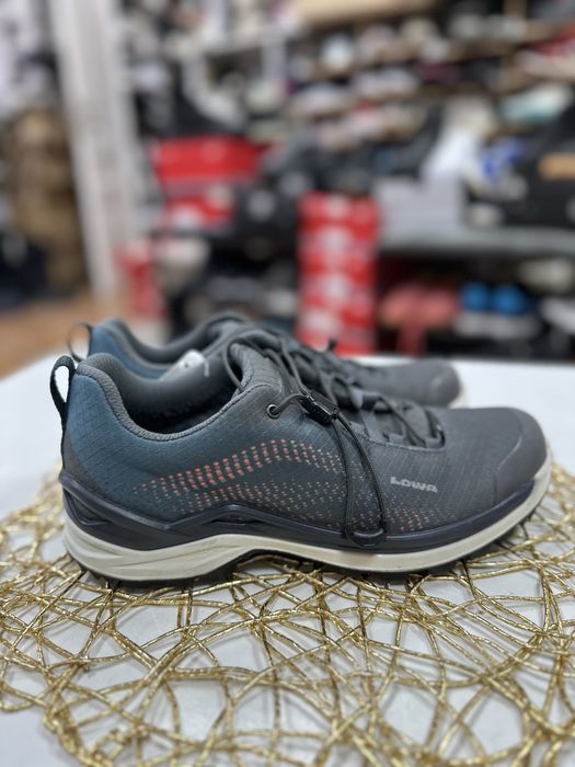 Жі Оригінал, Lowa Zirrox , 41, 25.6 см. Нові, бещ бірок. Магазин Поділ