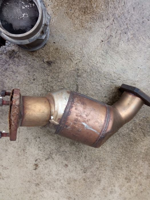 Имею на продажу з части б у Ауди а6 с5