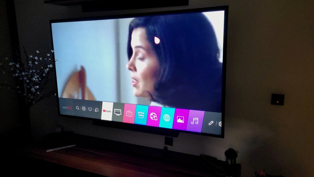 Мега великий LG 4K 75" , SmartTV, YouTube, WiFi, airplay