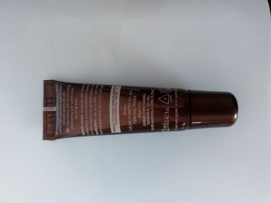 Odżywczo-nawilżający balsam-serum do ust Eveline Choco Glamour na dzie