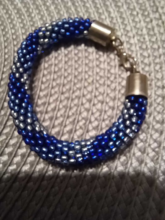 Bransoletka z koralików sznur kobalt.