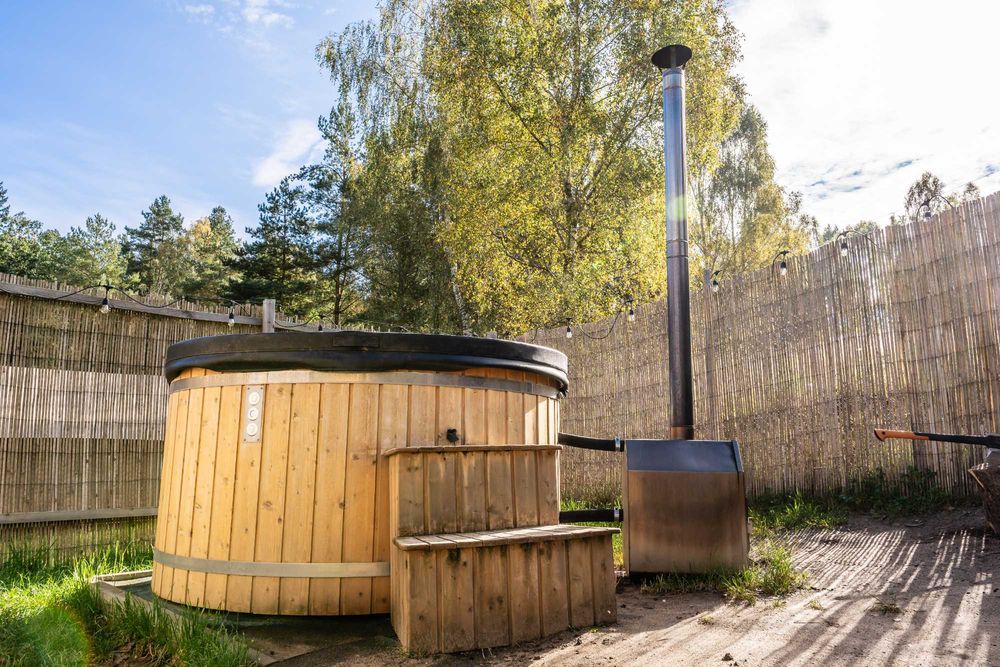 Domek nad jez. 6 os.- jacuzzi, pomost, łódka, kajak, deska SUP