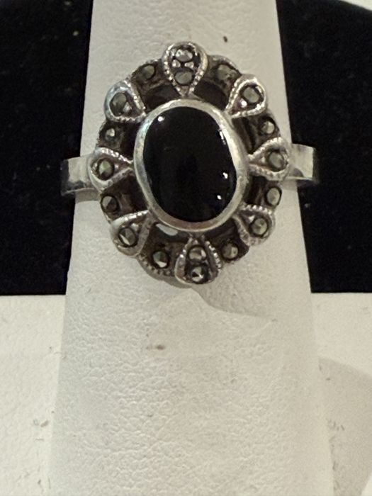 На весілля каблучки срібло