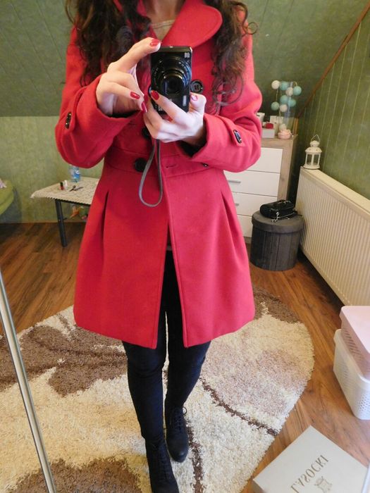 Czerwony płaszcz xs