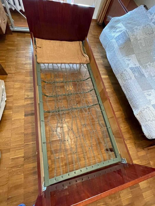 Ліжко односпальне