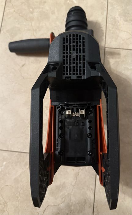 NOWA młotowiertarka HILTI TE 30-22 - uchwyt SDS Plus - baterie NURON