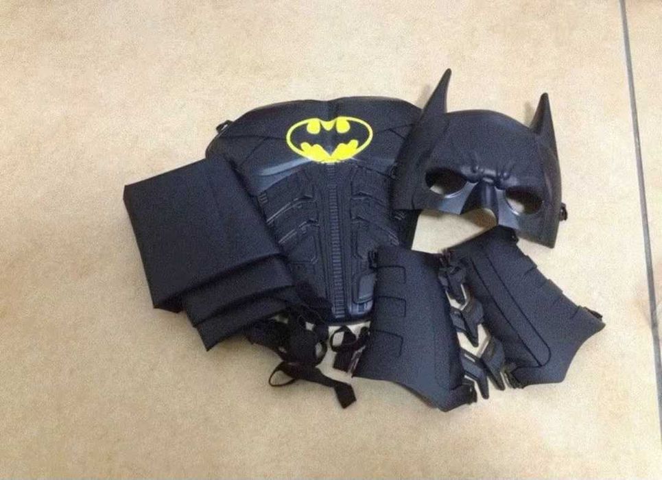 4w1! Nowy strój Mroczny Rycerz BATMAN + akcesoria! bal przebranie
