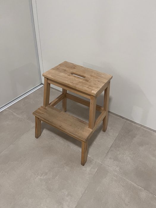 Banco escadore com 2 degraus IKEA BEKVÄM