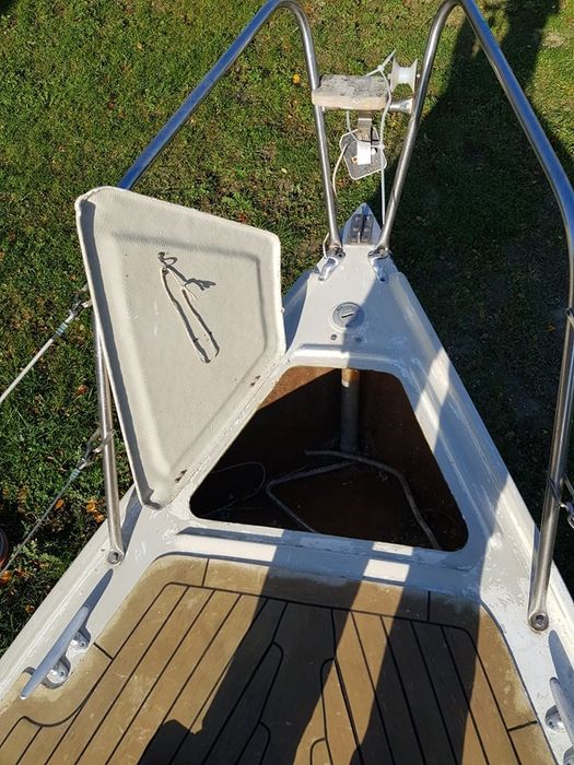 Jacht żaglowy łódź