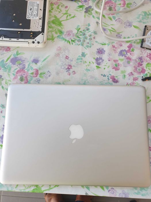 display com carcaça completa mac book 15.4 A1286 de 2008 m bom estado64739834849410121