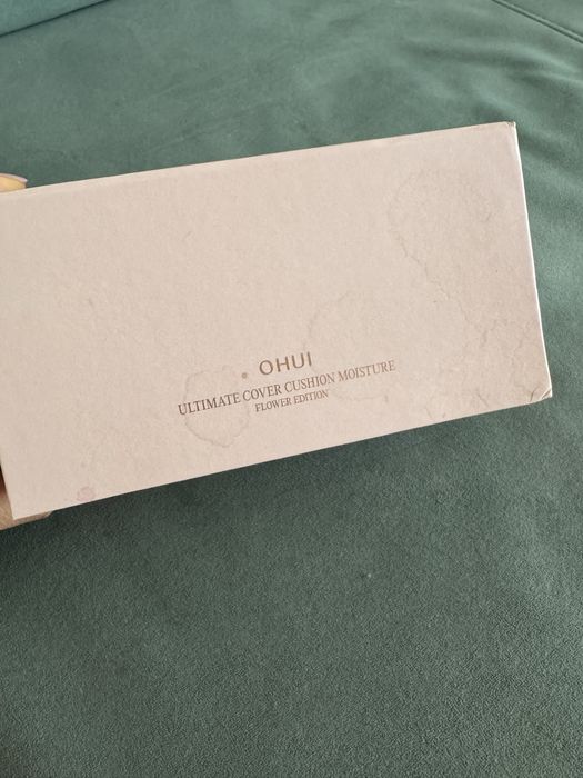 Кушон OHUI тональний крем, лімітована серія