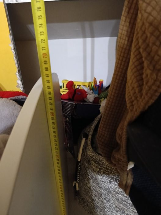 Sprzedam łóżko do pokoju dzieciecego róż 160 na 90