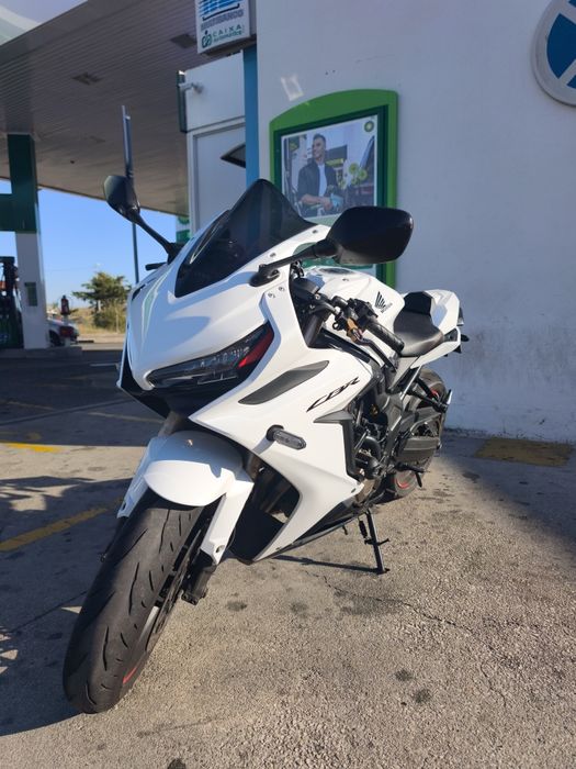 CBR 650r branca 7000 neg