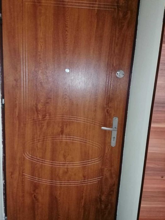 Drzwi wejściowe wewnątrzklatkowe