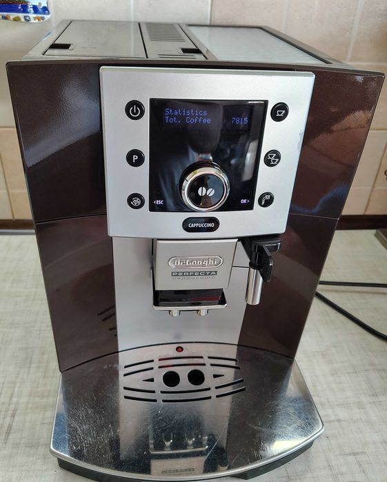 Кавомашина DELONGHI ESAM 5500 кавоварка