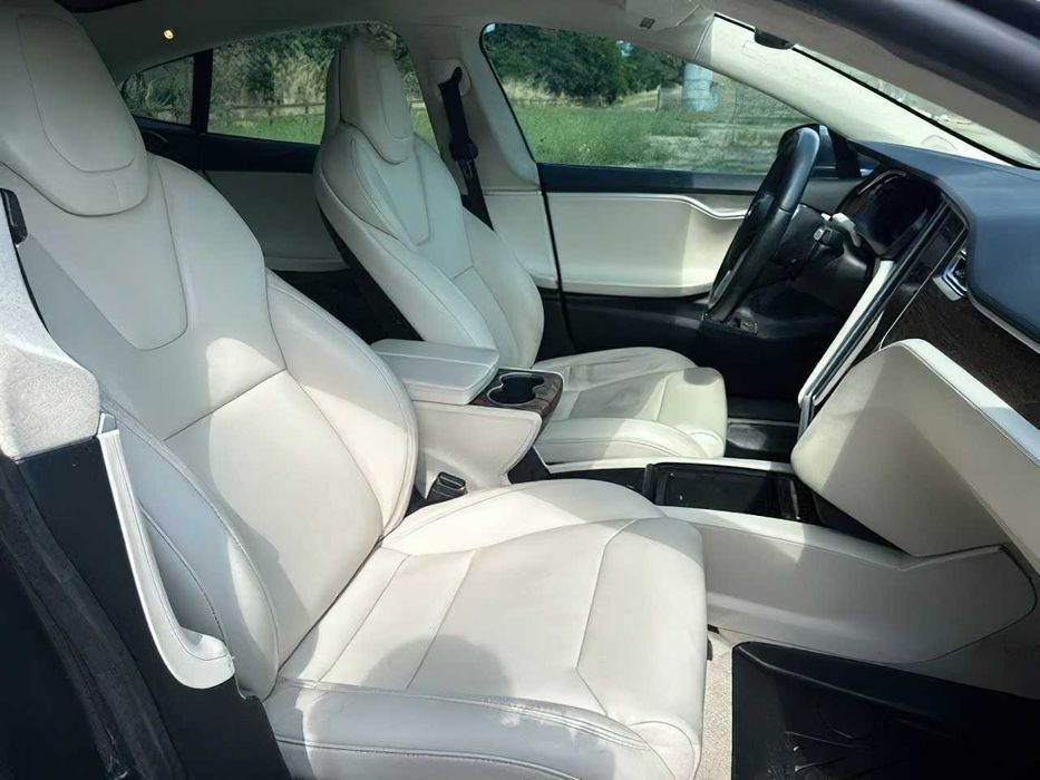 Tesla Model S 100D      2018