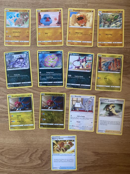 30 Cartas Pokémon Sword and Shield - Brilliant Stars