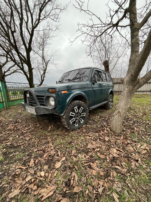 Продам автомобіль нива