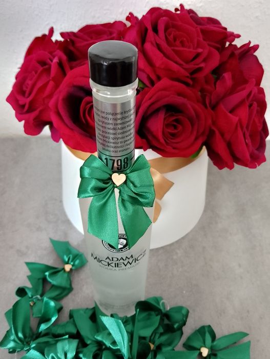 Kokardki na butelkę weselna