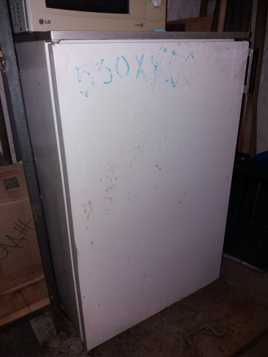 Продам маленький холодильник