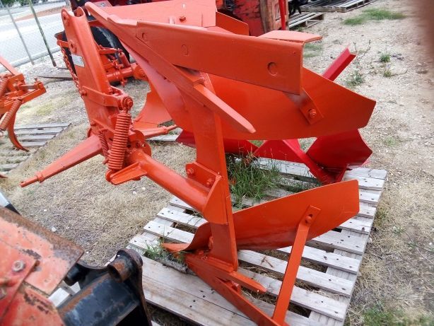 Charruas 12 and 10 Inches64730137004290123