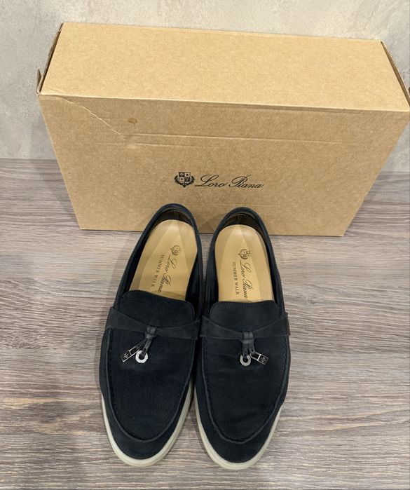 Loro Piana Summer Walk лофери