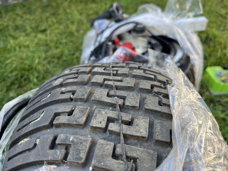 Моторколесо, контрлер, ручка газу, гальмівні колодки, диски