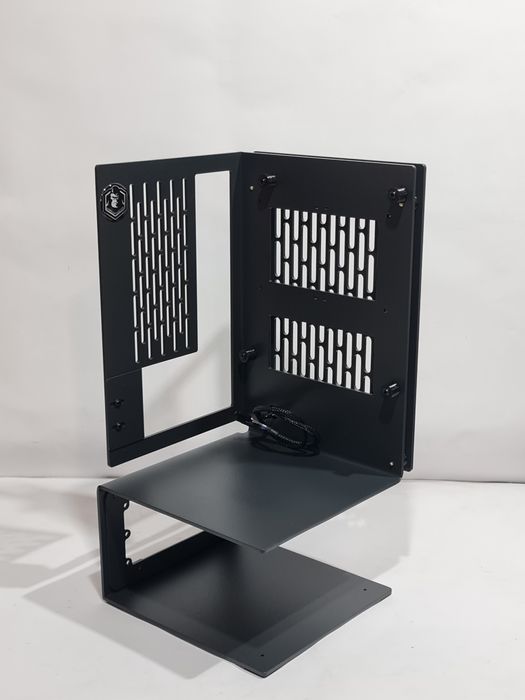 Obudowa  mini-ITX Gorilla Custom