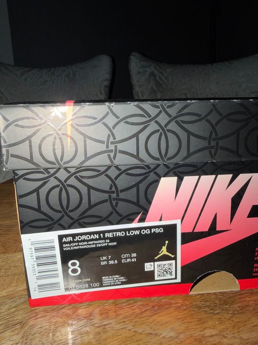 Buty NIKE Air Jordan 1 Retro Low Paris Saint-Germain rozmiar 41