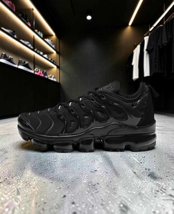 Кросівки жіночі Nike Air VaporMax Plus Triple Black женские кроссовки найк вапормакс