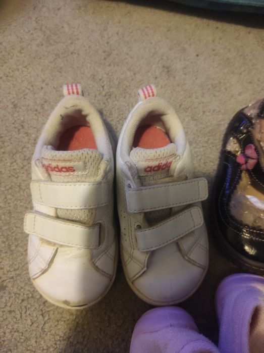 3 pares de sapatos de criança, tamanho 21