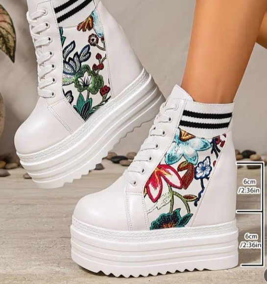 Ботинки ботильены на высокой платформе 39-39,5