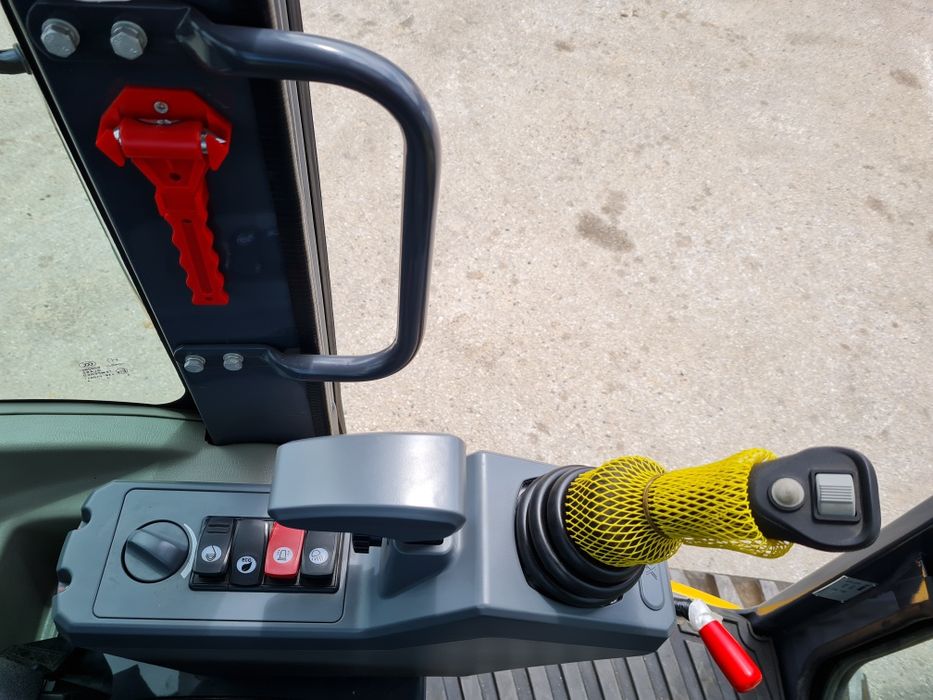 Mini Escavadora
XCMG XE35E