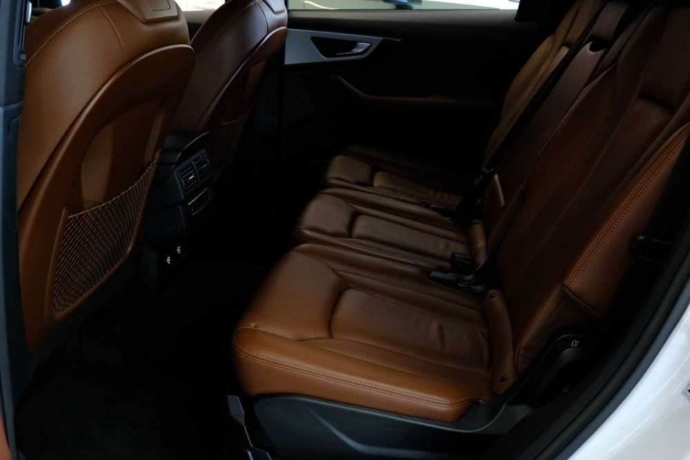 Audi Q7 2019 біла