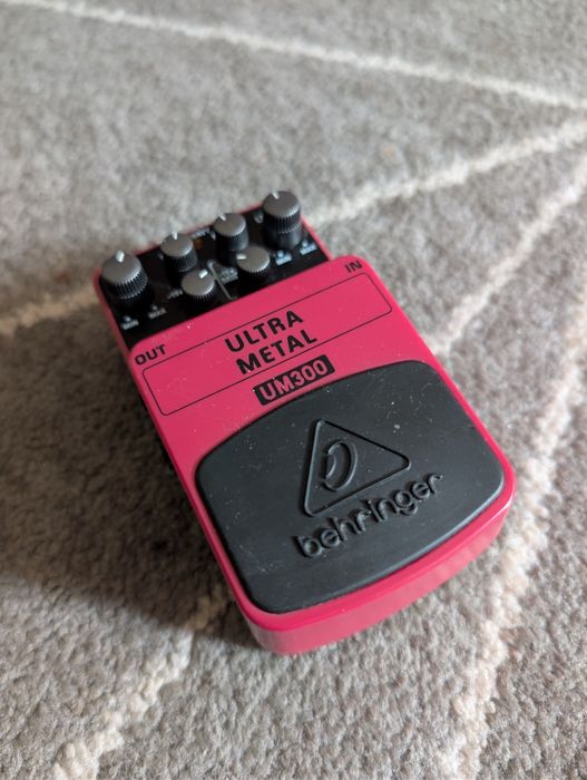 Behringer UM300 Ultra Metal