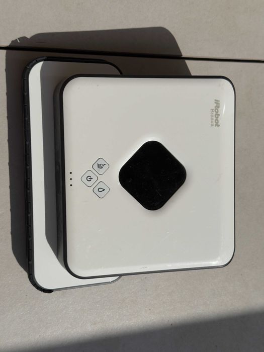 Robot mopujący iRobot Braava 390T