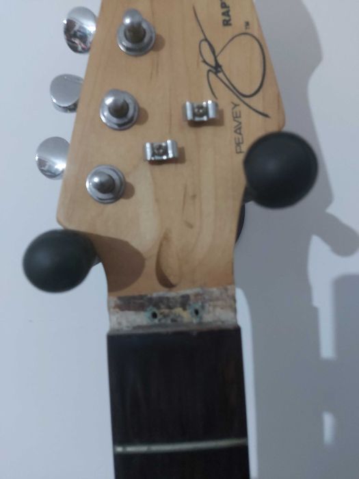 Guitarra Peavey Raptor plus exp CORPO