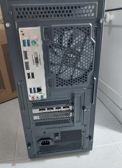 Computador Gaming - Ryzen 5 2600 - RX6600 - RAM 16GB- HDD 1T + NVMe (Pc Novo)