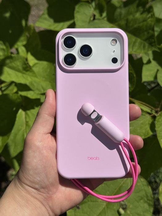 Чехол-накладка Beats iPhone 17 Pro,17 Pro Max Case с MagSafe и Camera Control with Kickstand