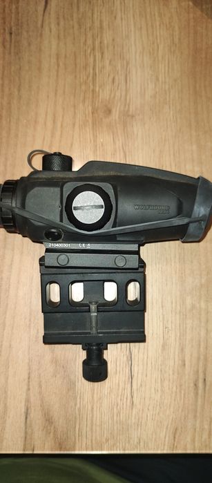 Приціл Sightmark з кріпленням