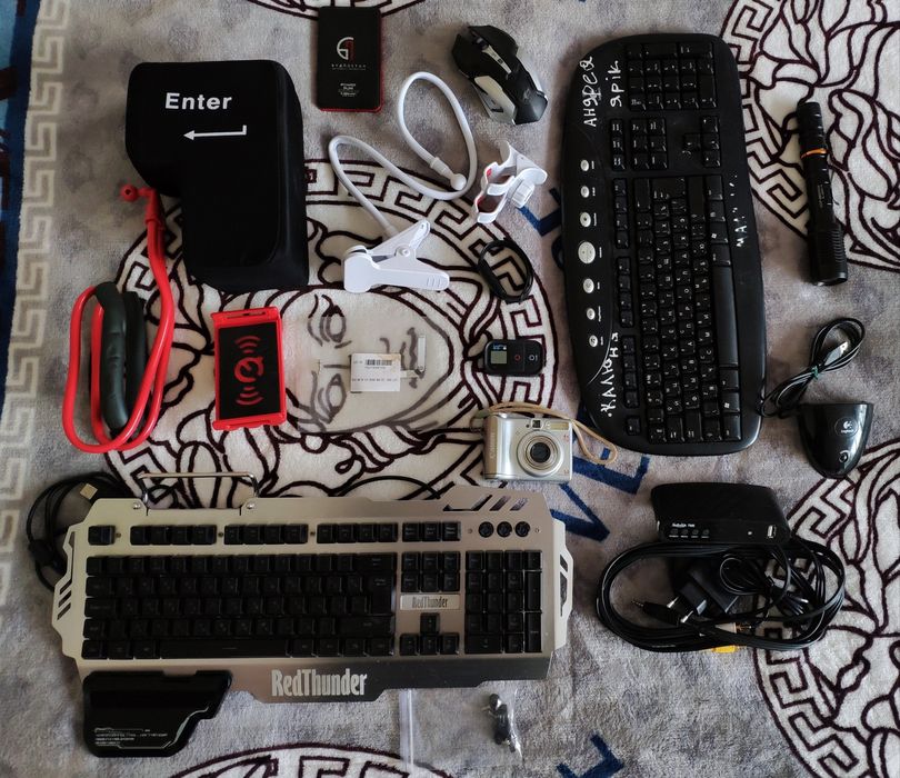 Пульт gopro, клавиатура redthunder, мишка, фонарик, кнопка