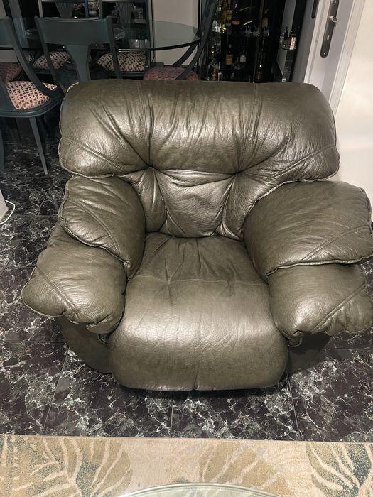 Conjunto de 3 sofas de sala em pele