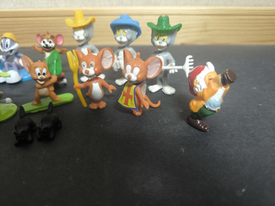 Bonecos Coleção Personagens Diversos
Conjunto de bonecos colecionáveis