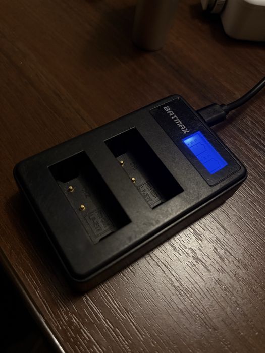 Зарядний пристрій Batmax для акумуляторів LP-E17