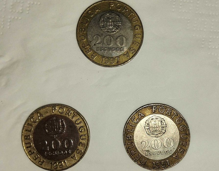 3 moedas de 200 escudos ano 1991 e 1997