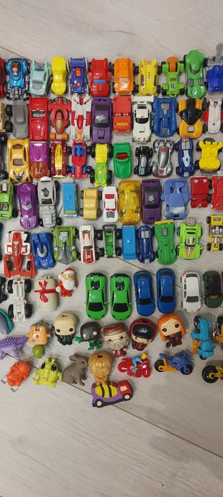 Машинки тачки киндер