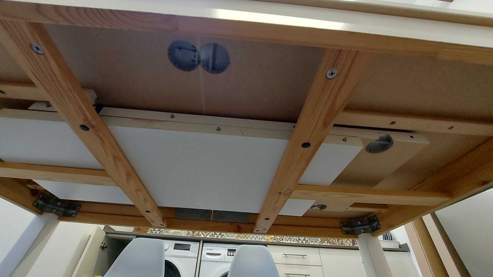 Vendo mesa de jantar extensível IKEA BJURSTA, 8 pessoas, bom estado